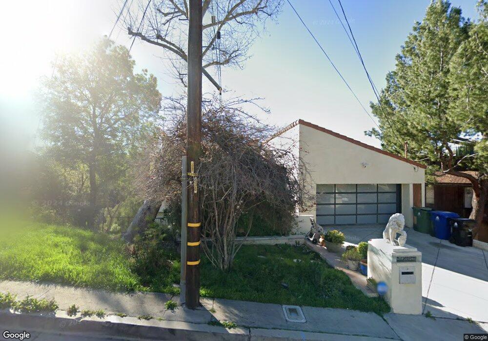 5068 Llano Dr, Woodland Hills, CA 91364 - photo 1