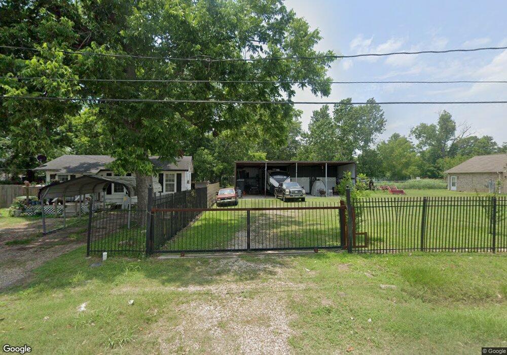 9207 Willow St, Houston, TX 77088 - photo 1