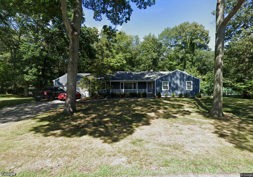 20 Oak Manor Dr, Barrington, RI 02806 - photo 1