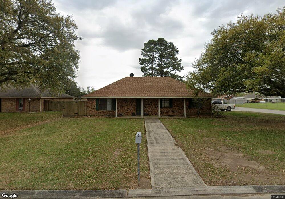 902 Dartez Dr, New Iberia, LA 70563 - photo 1