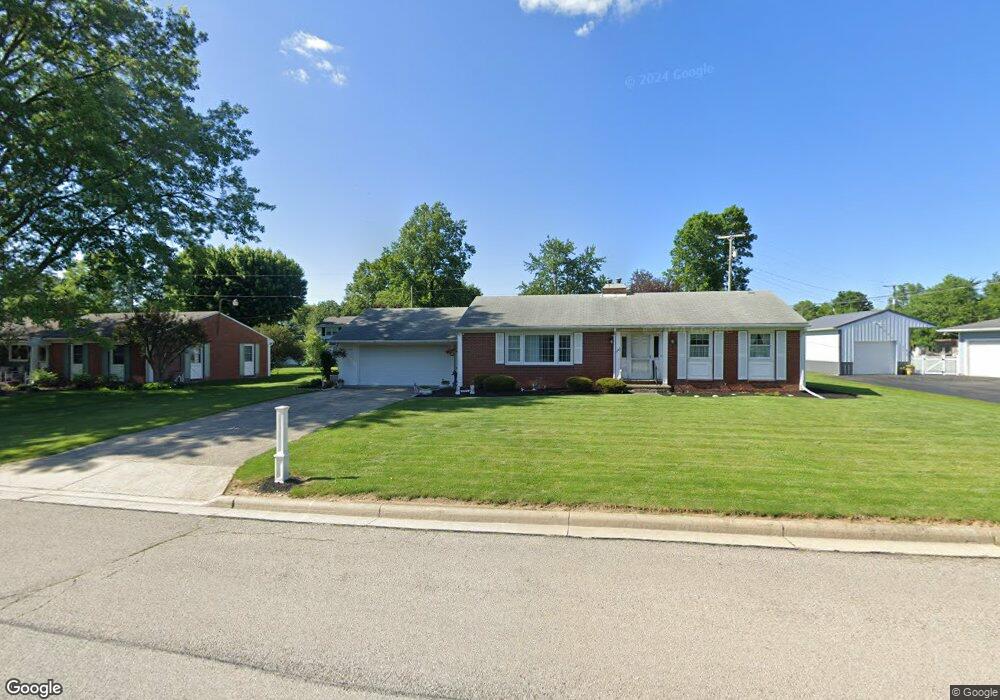 1105 Lavina Ave, Bucyrus, OH 44820 - photo 1