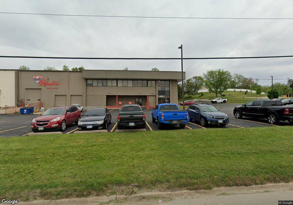 240 33rd Ave SW unit E, Cedar Rapids, IA 52404 - photo 1