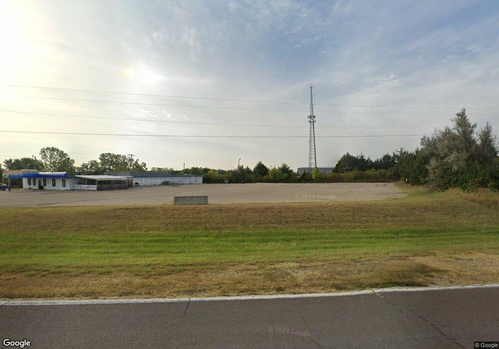 8235 SW 10th Ave, Topeka, KS 66615 - photo 1