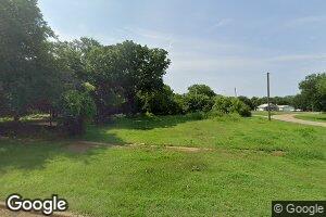 323 W Broadway Ave, Waurika, OK 73573