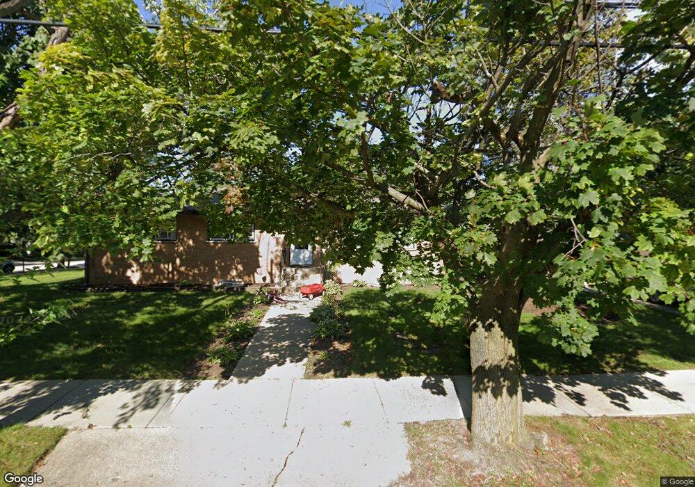 802 N Orchard Ln, Waukegan, IL 60085 - photo 1