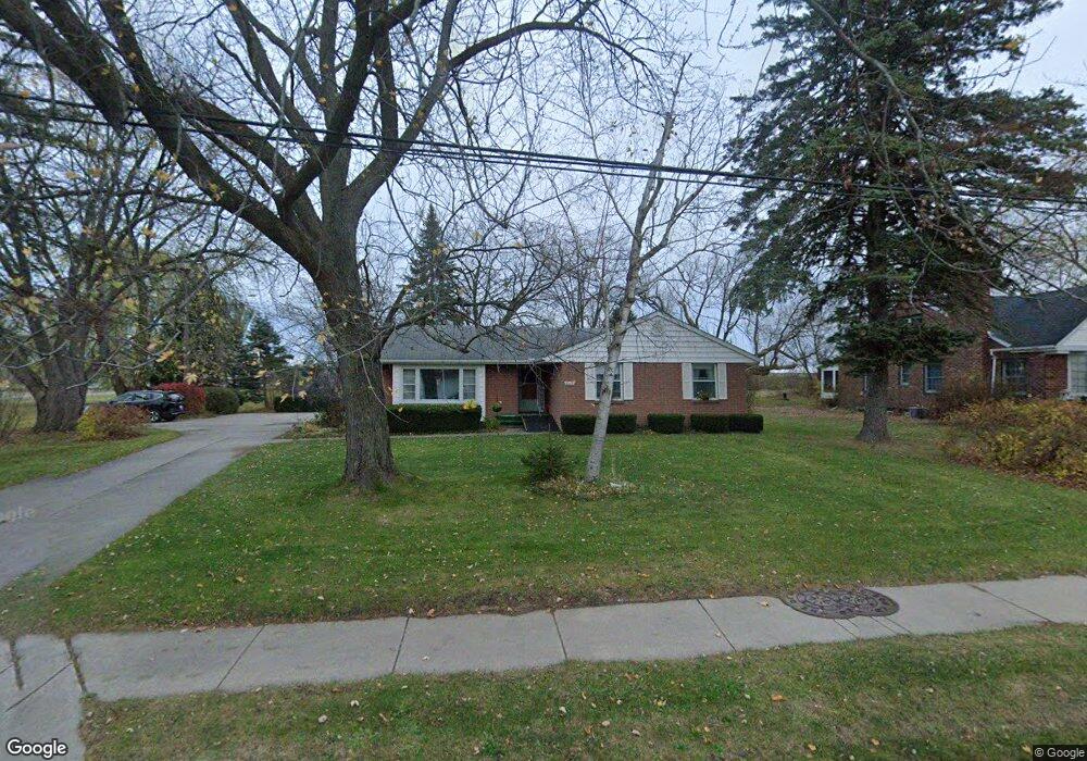 545 32nd St, Port Huron, MI 48060 - photo 1