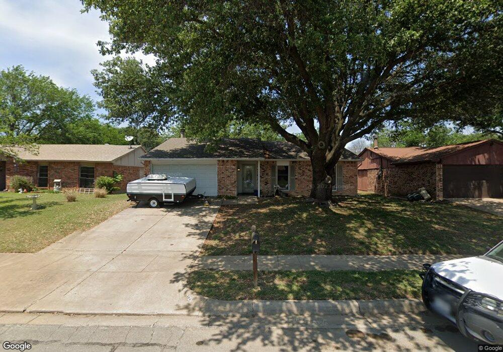 7125 Lancashire Dr, North Richland Hills, TX 76182 - photo 1