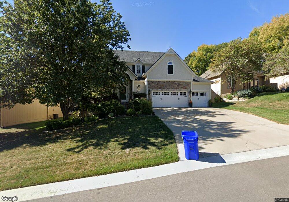 7308 Hauser Dr, Shawnee, KS 66216 - photo 1