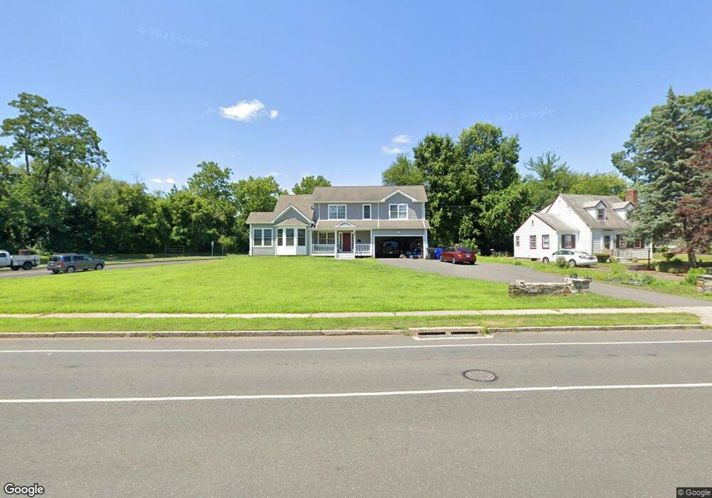 821 Quaker Ln S, West Hartford, CT 06110 - photo 1