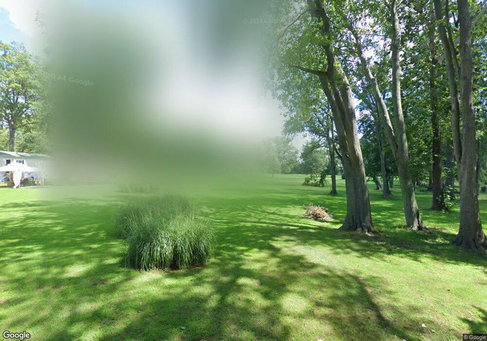 1220 Borders Ln, Harrisburg, IL 62946 - photo 1