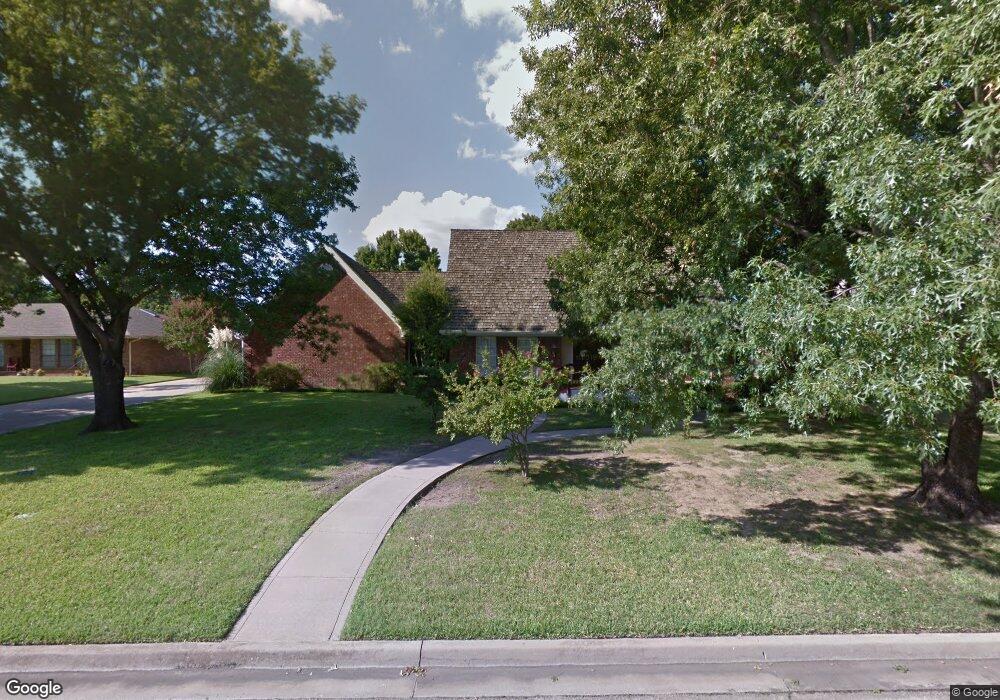 2205 Wimbledon Ct, Ardmore, OK 73401 - photo 1