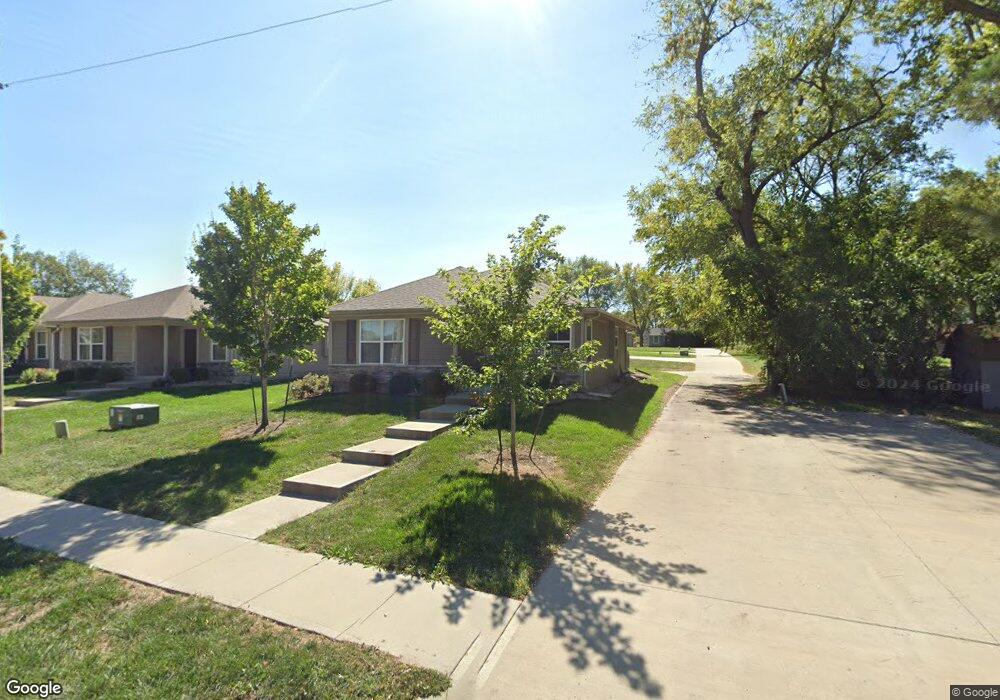 207 E Plum St, Raymore, MO 64083 - photo 1