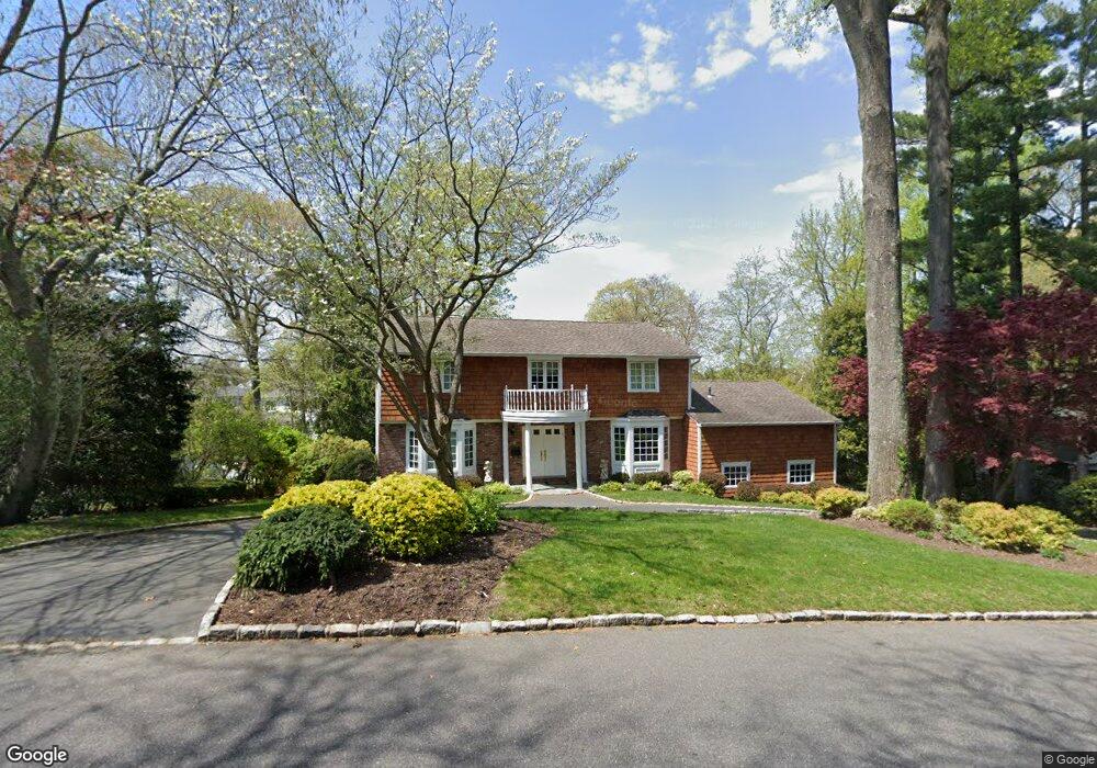 41 Cardinal Dr, Roslyn, NY 11576 - photo 1