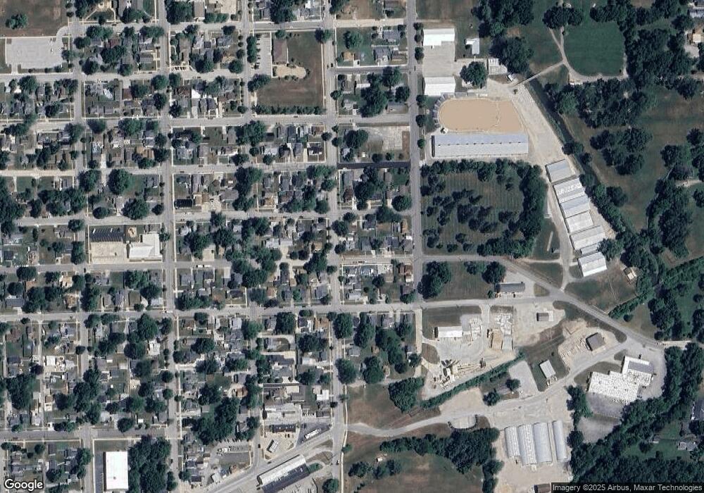 1110 S Cedar St, Auburn, IN 46706 - photo 1