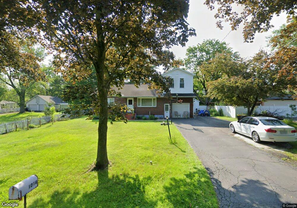 1014 Mohawk Rd, Schenectady, NY 12309 - photo 1