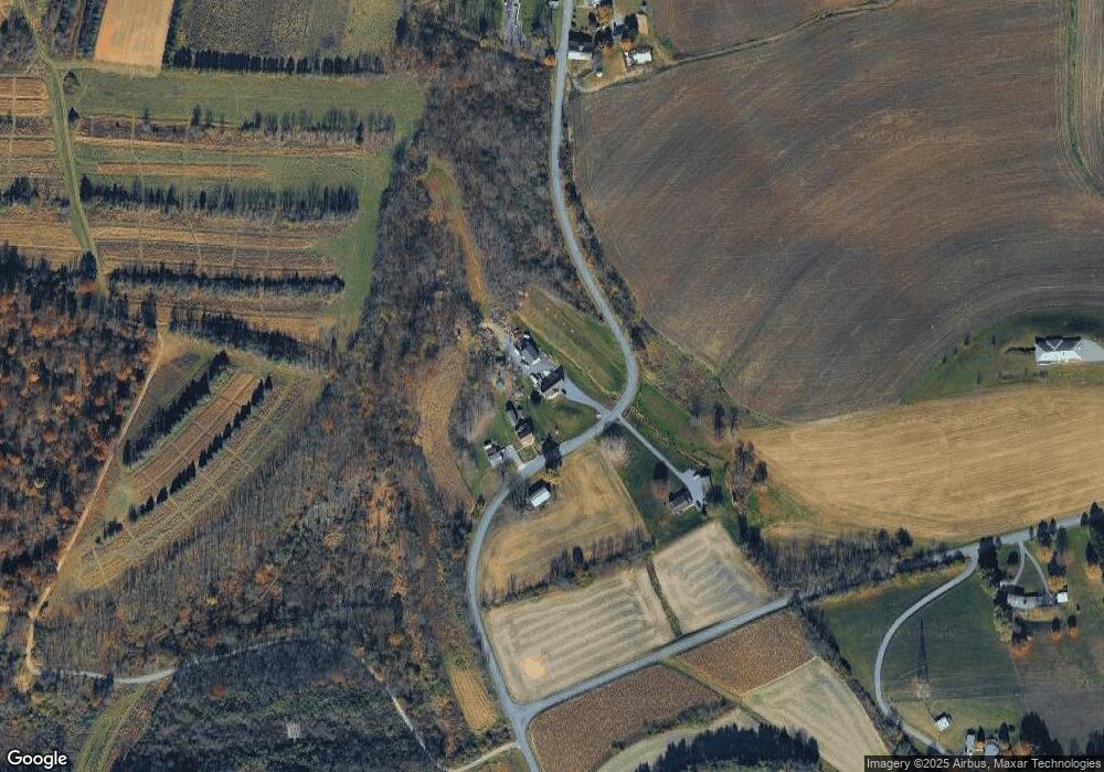 7252 Swamp Hollow Rd, Slatington, PA 18080 - photo 1