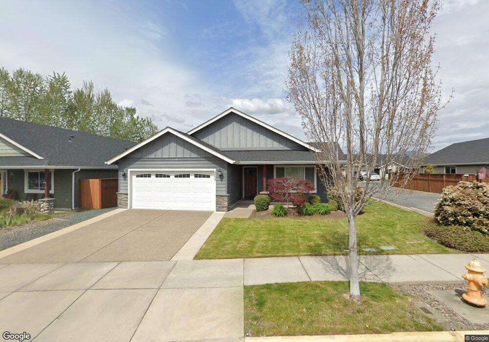 2866 Esther Ln, Grants Pass, OR 97527 - photo 1