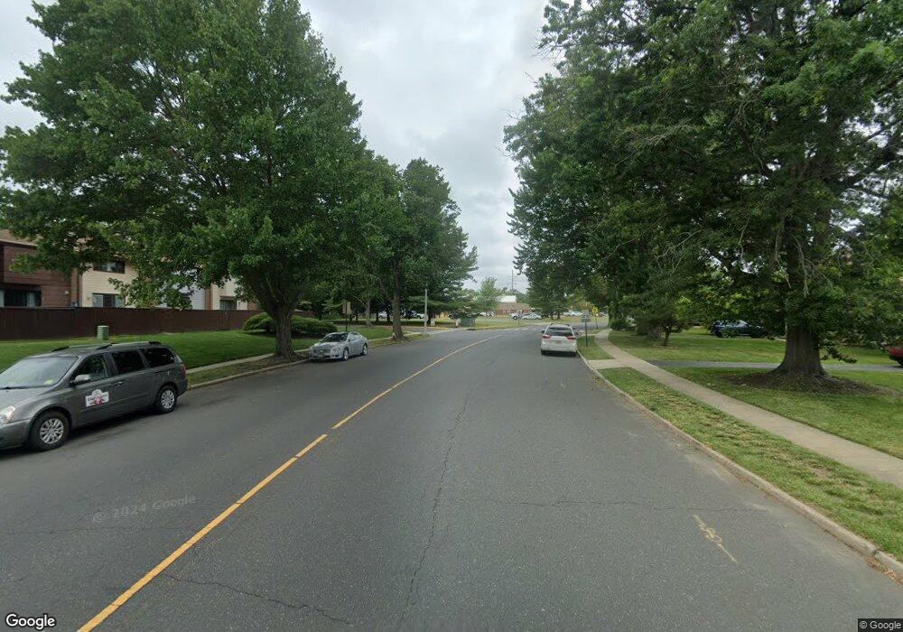 L4 Twin Rivers Dr N, East Windsor, NJ 08520 - photo 1