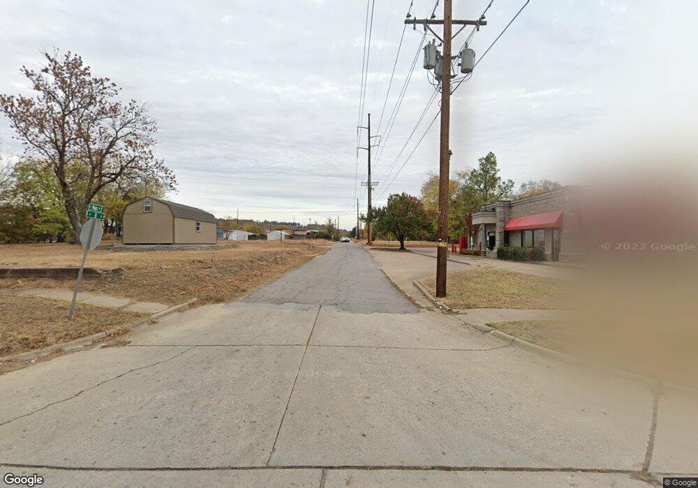 102 N B St, Henryetta, OK 74437 - photo 1