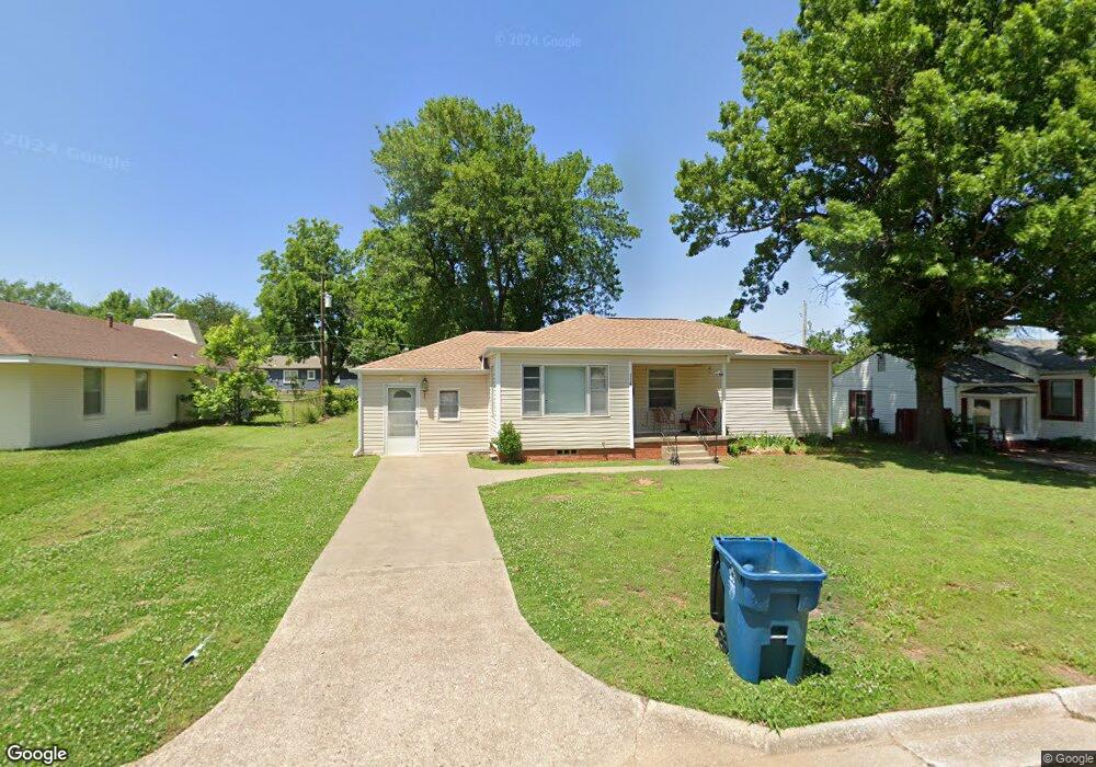 1114 E 7th St, Cushing, OK 74023 - photo 1