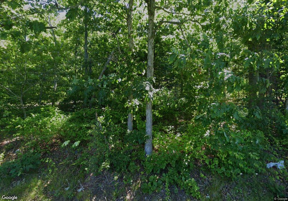 304 Leetes Island Rd, Branford, CT 06405 - photo 1