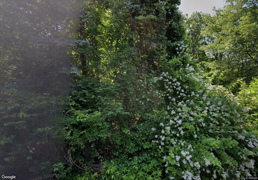 4 Spruce St, Londonderry, NH 03053 - photo 1