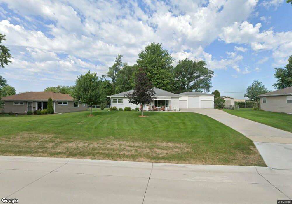 3121 Mcclain Dr, Cedar Falls, IA 50613 - photo 1