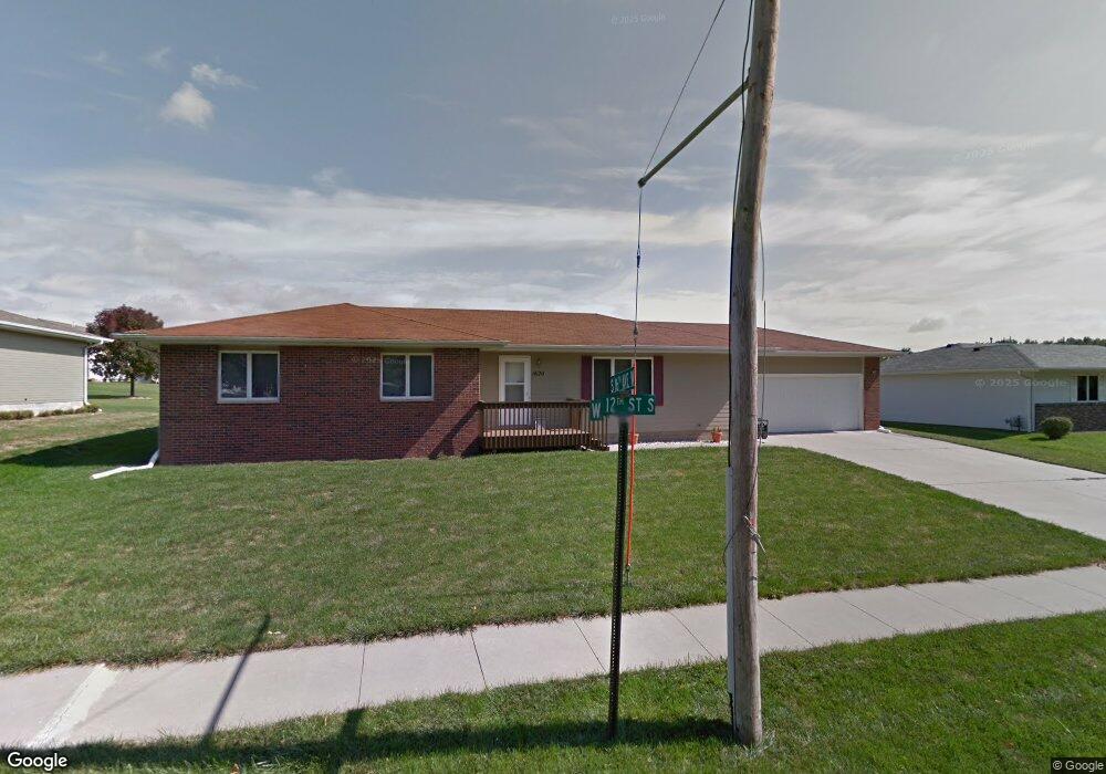 1620 W 12th St S, Newton, IA 50208 - photo 1