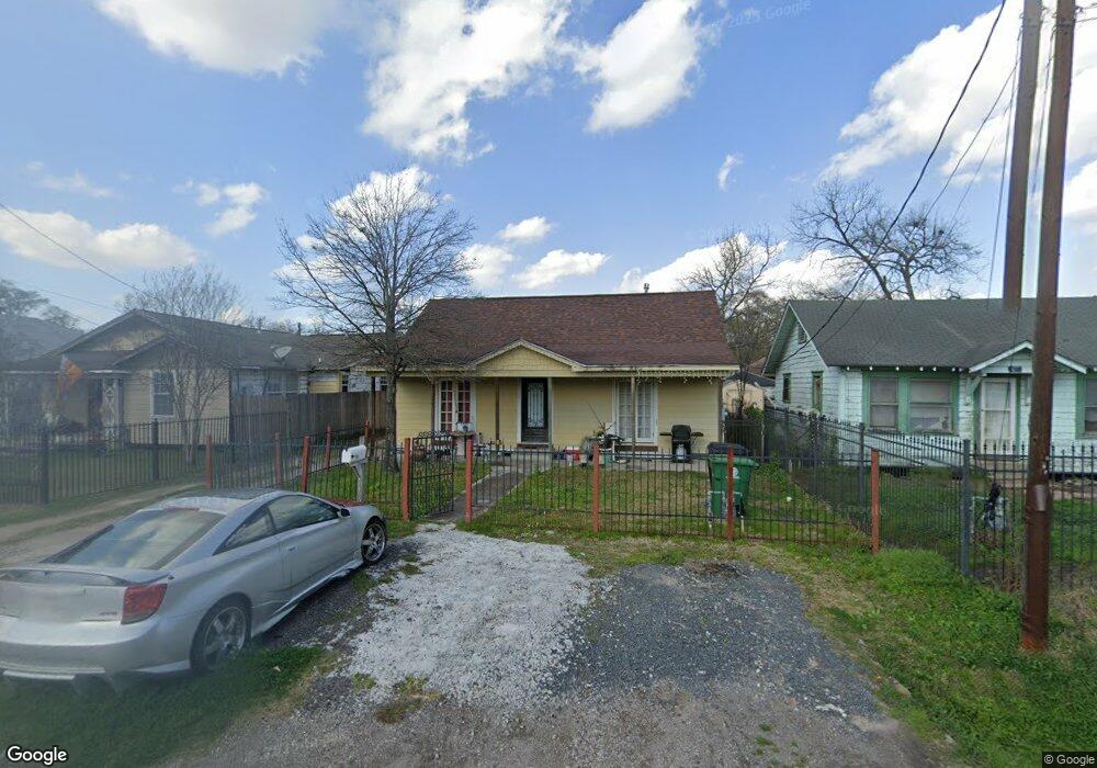 403 Caplin St, Houston, TX 77022 - photo 1