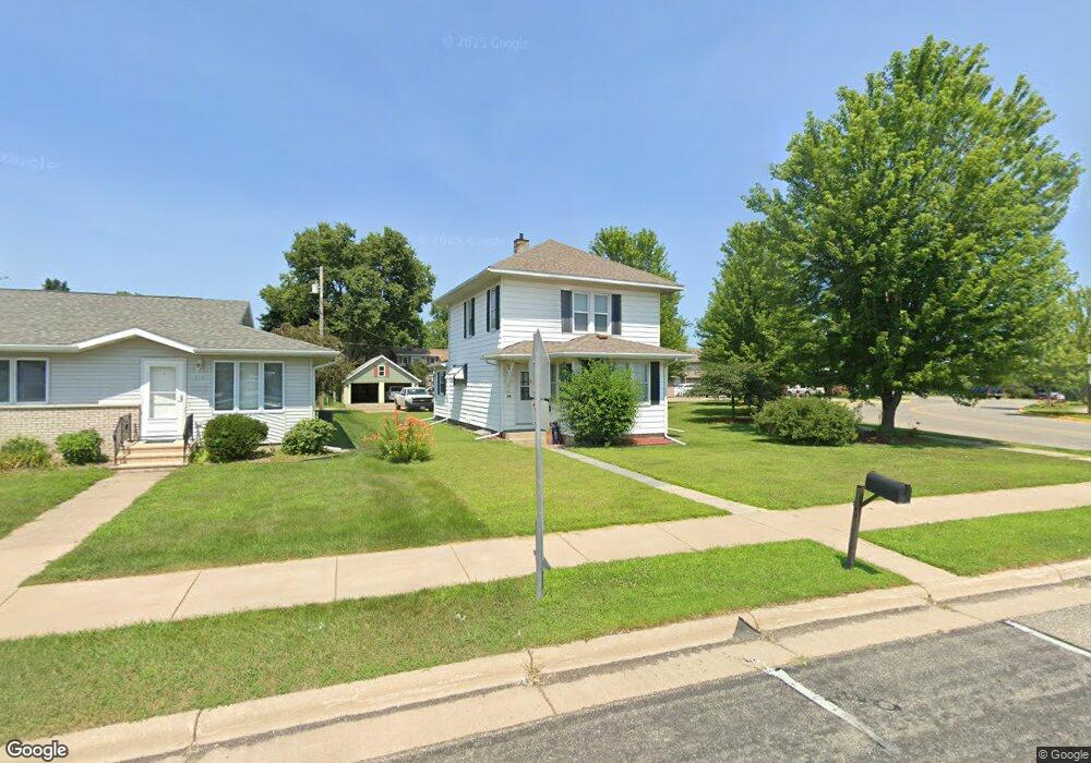 312 S 3rd St, La Crescent, MN 55947 - photo 1