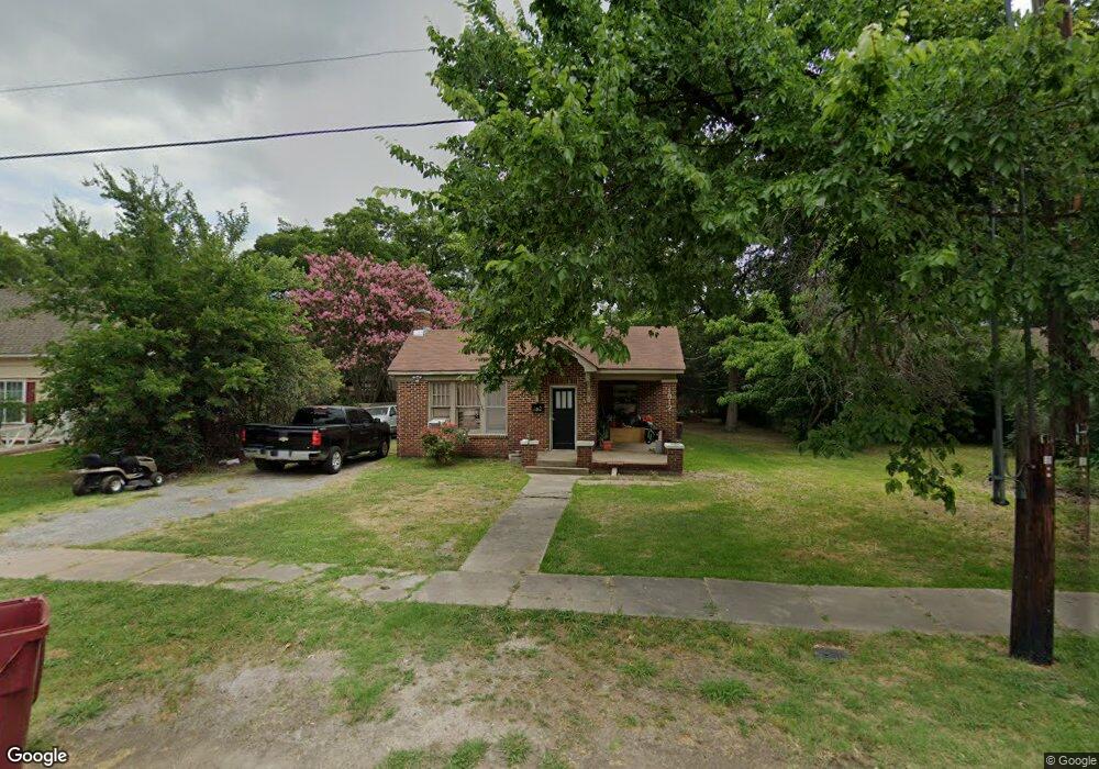 1012 Park Ave, Bonham, TX 75418 - photo 1