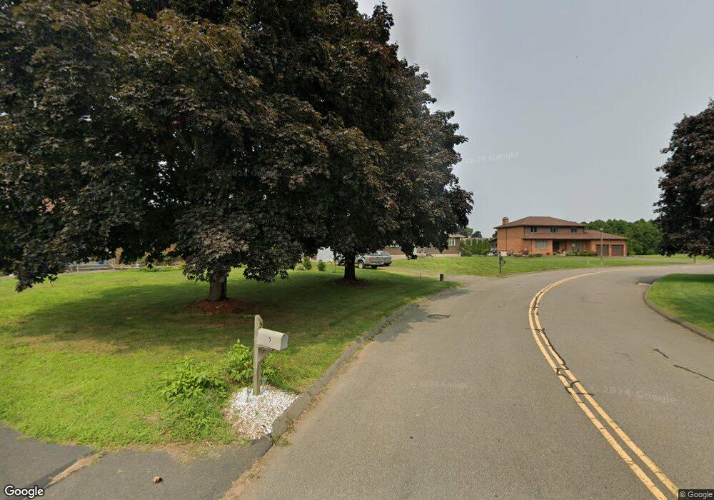 7 Crest Dr, Cromwell, CT 06416 - photo 1