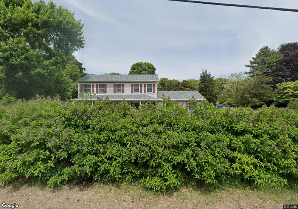 2 Misquamicut Hills Rd, Westerly, RI 02891 - photo 1