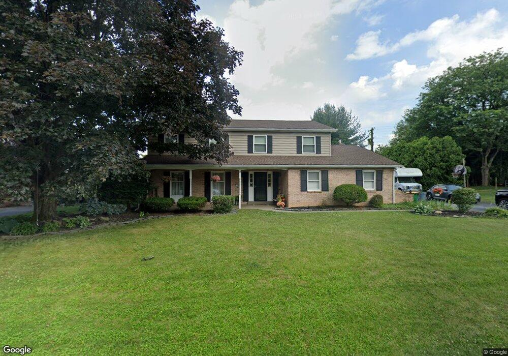 1244 Clearview Cir, Allentown, PA 18103 - photo 1