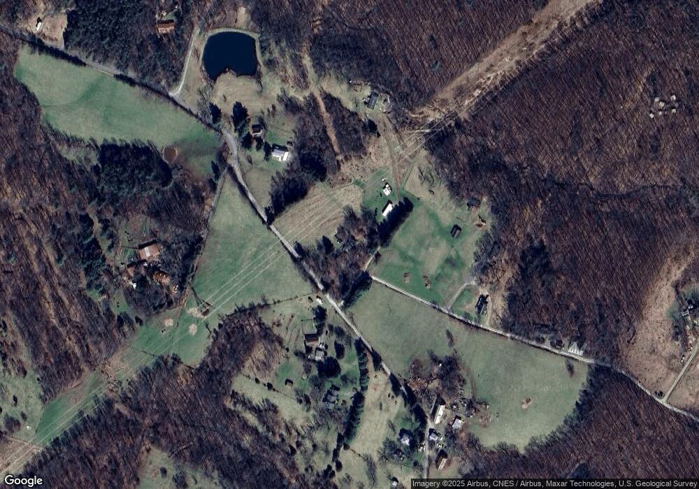 5 Dense Oak Ln, Berkeley Springs, WV 25411 - photo 1