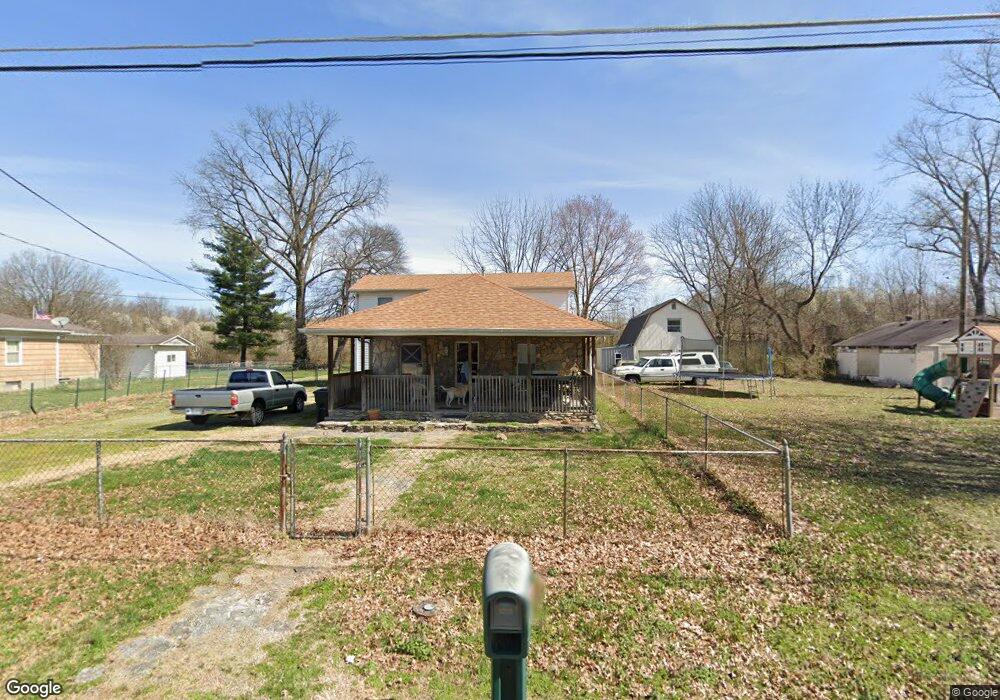 206 Myrtle St, Jeffersonville, IN 47130 - photo 1