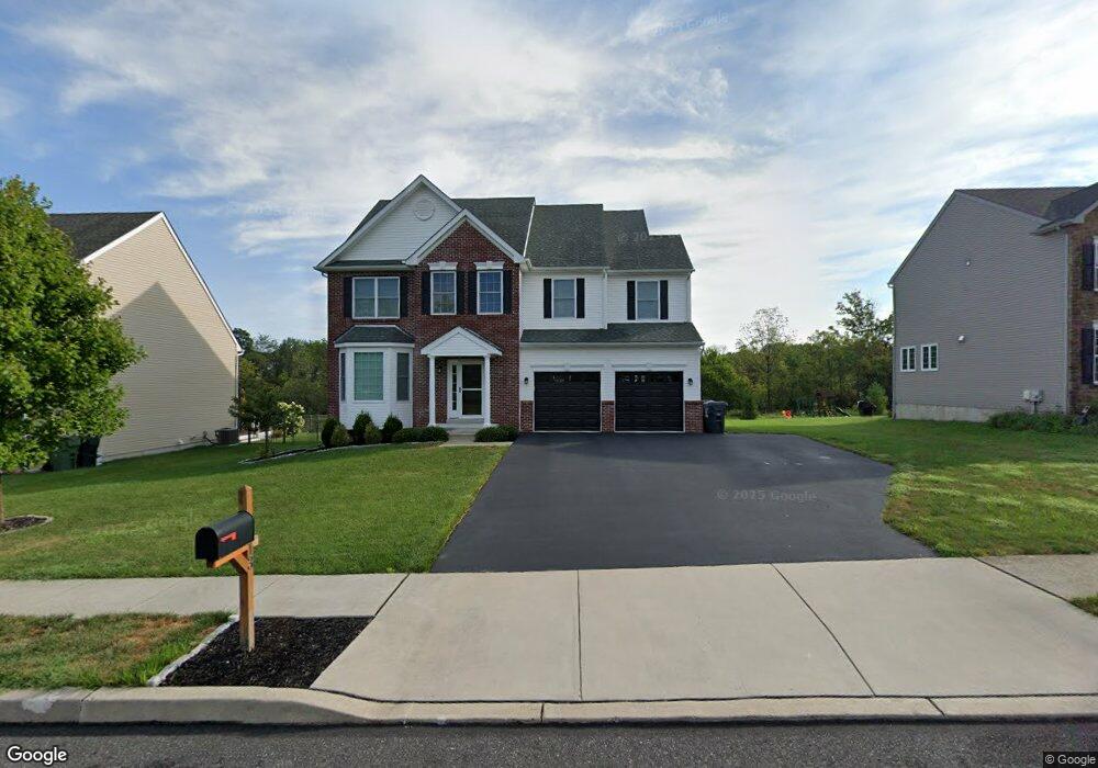 13 Oak Creek Dr, Royersford, PA 19468 - photo 1