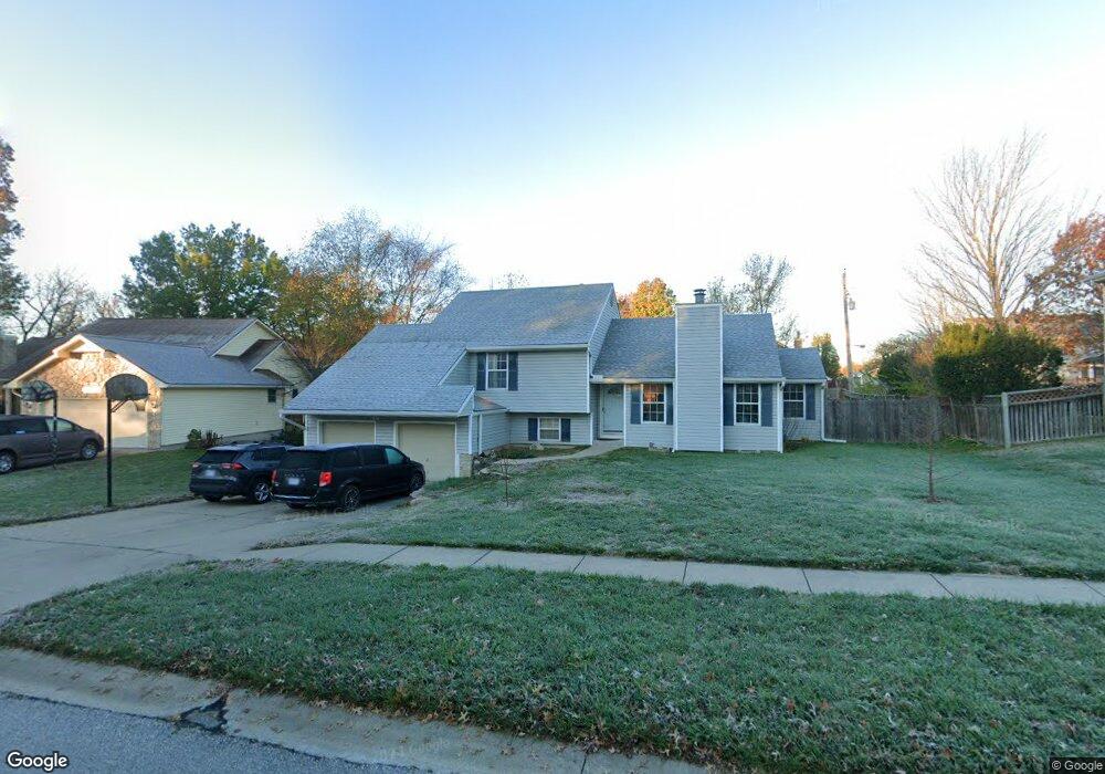 123 S Ethel Ln, Lansing, KS 66043 - photo 1