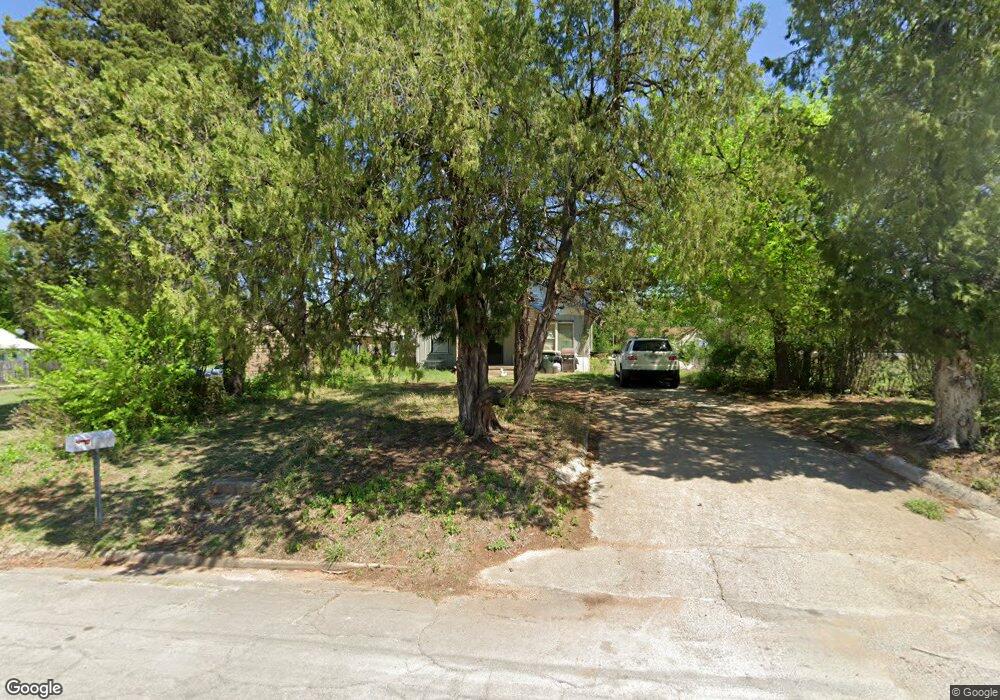 703 W Cedar Ave, Duncan, OK 73533 - photo 1