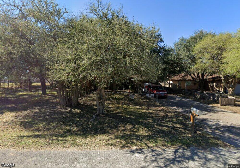 4001 Louise Dr, Beeville, TX 78102 - photo 1
