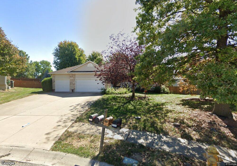 1105 Creekside Ct, Raymore, MO 64083 - photo 1