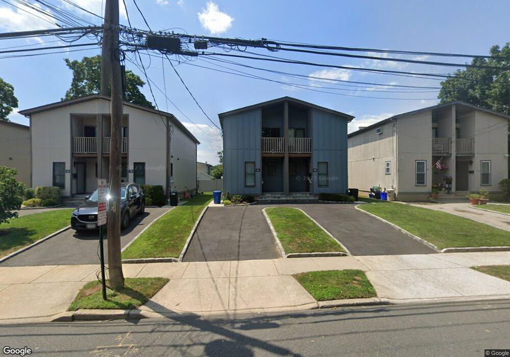 9 Dunwood Rd unit D, Port Washington, NY 11050 - photo 1