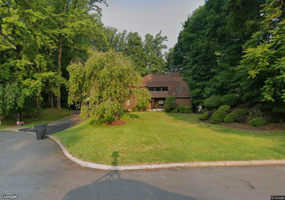 4 Fawn Brook Ct, Pleasantville, NY 10570 - photo 1
