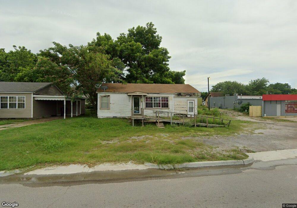 8 12th Ave NE, Ardmore, OK 73401 - photo 1