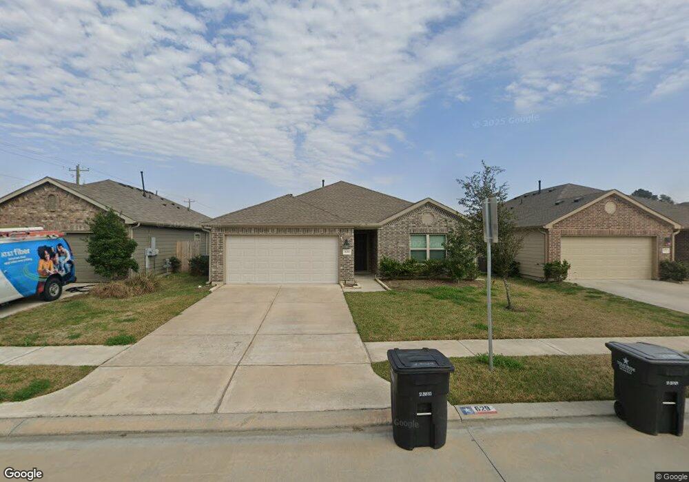 629 W Fairway Lake Dr, Alvin, TX 77511 - photo 1