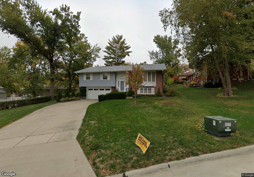 314 W 14th St S, Newton, IA 50208 - photo 1