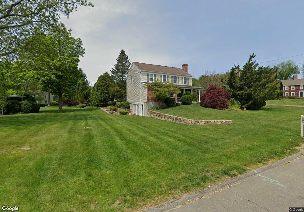 715 Fairchild Rd, Trumbull, CT 06611 - photo 1