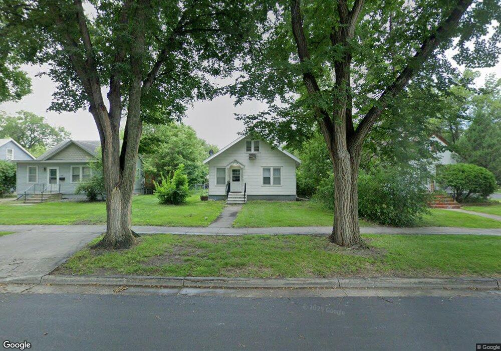 1542 12th St N, Fargo, ND 58102 - photo 1