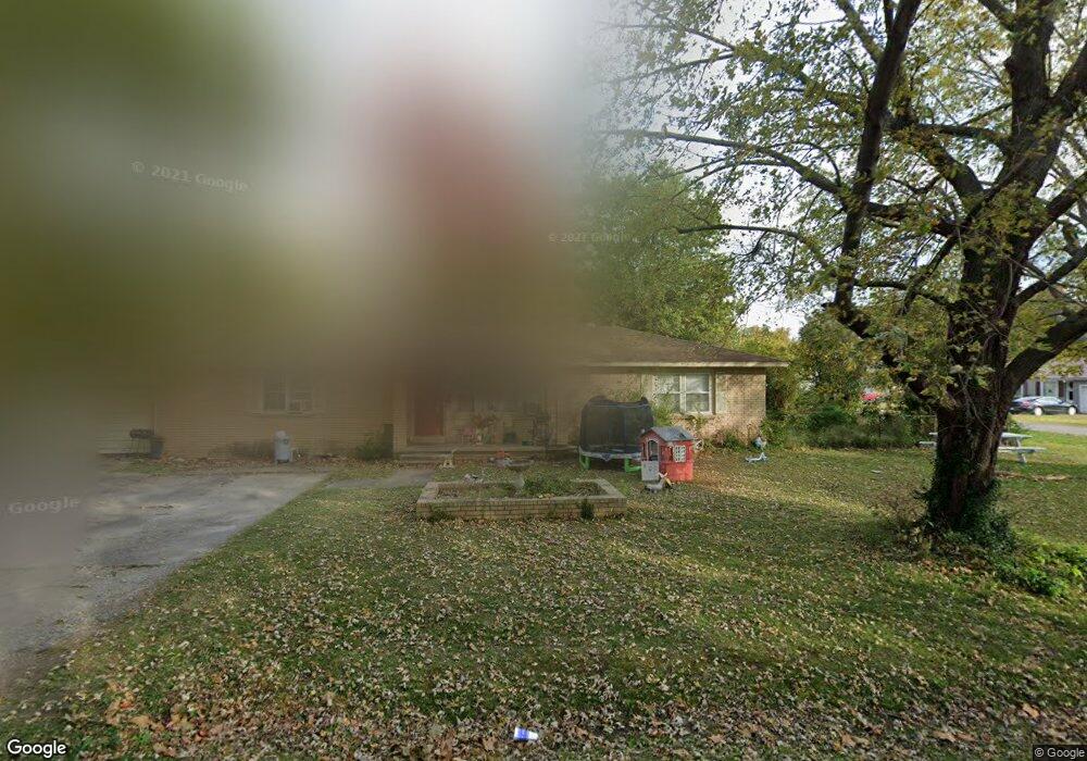 1102 N Weenonah Ave, Claremore, OK 74017 - photo 1