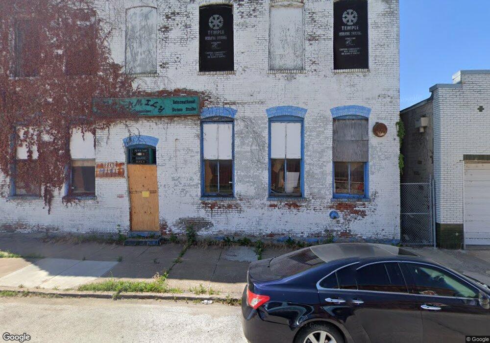 1009 W 4th St, Davenport, IA 52802 - photo 1